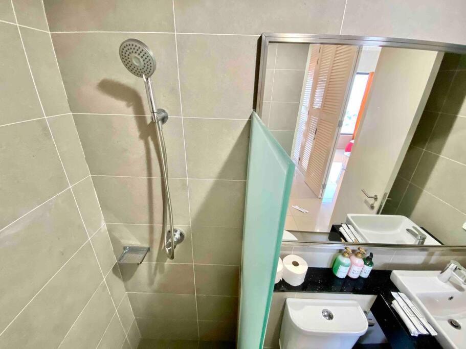 Tropicana 218 Macalister #Wondercolor #Infinity Pool #Georgetown #5Pax #2Br 2Bath #1King 1Queen 1Single #Quality Well Maintained #Private Host 外观 照片