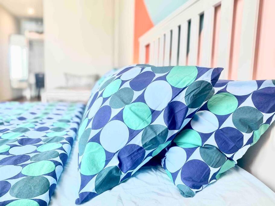 Tropicana 218 Macalister #Wondercolor #Infinity Pool #Georgetown #5Pax #2Br 2Bath #1King 1Queen 1Single #Quality Well Maintained #Private Host 外观 照片